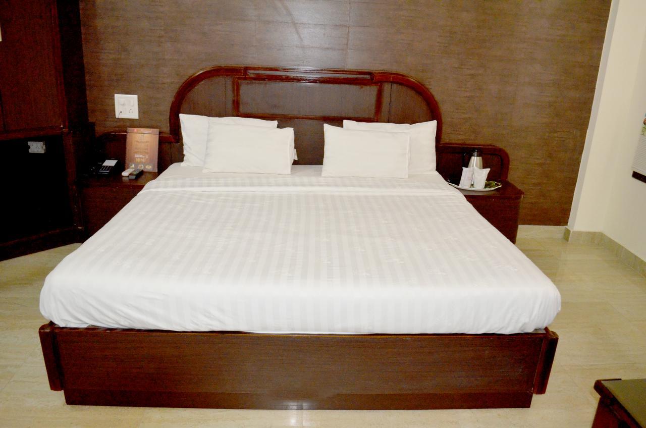 Capital O 4747 Imperial Hotel Katra Dış mekan fotoğraf