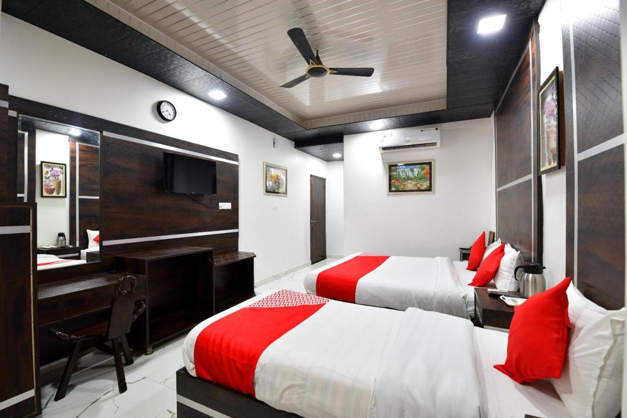Capital O 4747 Imperial Hotel Katra Dış mekan fotoğraf